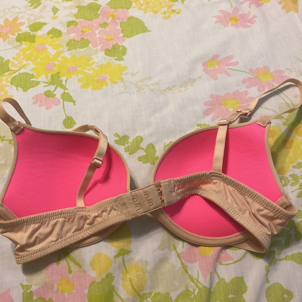 Tan bra - Picture 2 of 3